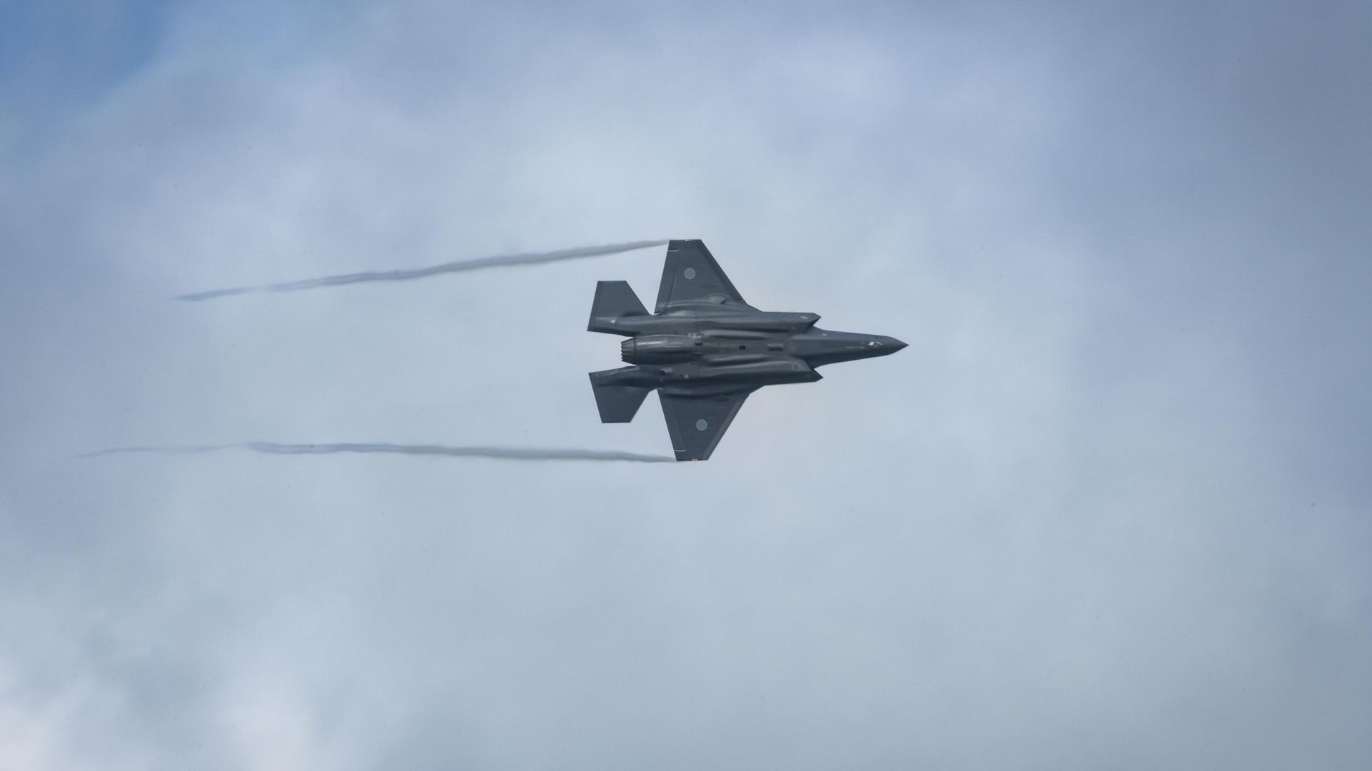 Истребитель F-35A Воздушных сил самообороны Японии Истребитель F-35A Воздушных сил самообороны Японии - РИА Новости, 1920, 09.12.2025