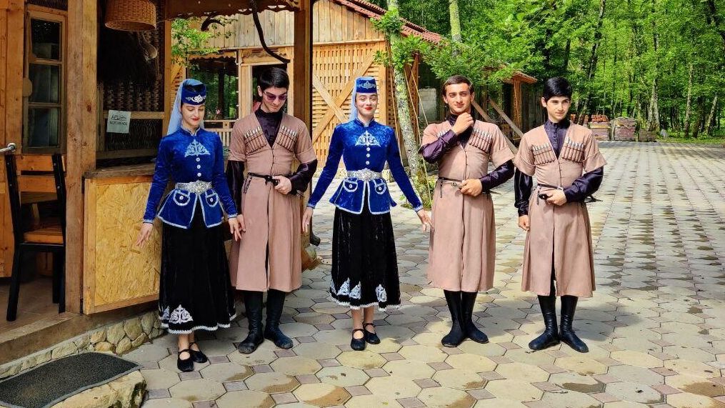 Абхазия. Танцоры в этнопарке Апсны Абхазия. Танцоры в этнопарке Апсны - РИА Новости, 1920, 17.06.2024