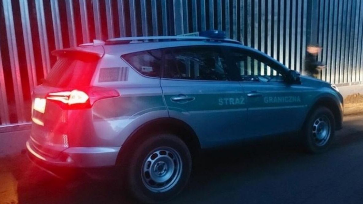 Автомобиль сотрудников польской полиции на границе с Белоруссией Автомобиль сотрудников польской полиции на границе с Белоруссией - РИА Новости, 1920, 05.06.2024