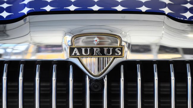 Автомобиль Aurus