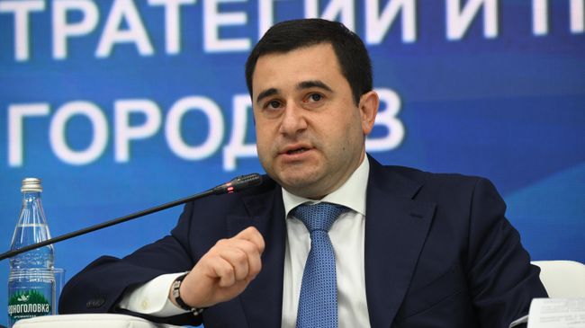 Замглавы Минстроя России Никита Стасишин на ПМЭФ-2024