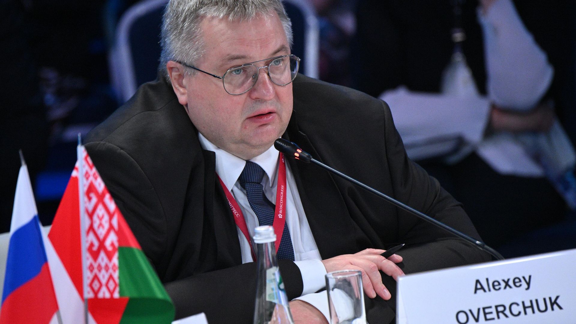 Заместитель председателя правительства РФ Алексей Оверчук на ПМЭФ-2024 Заместитель председателя правительства РФ Алексей Оверчук на ПМЭФ-2024 - РИА Новости, 1920, 06.06.2024