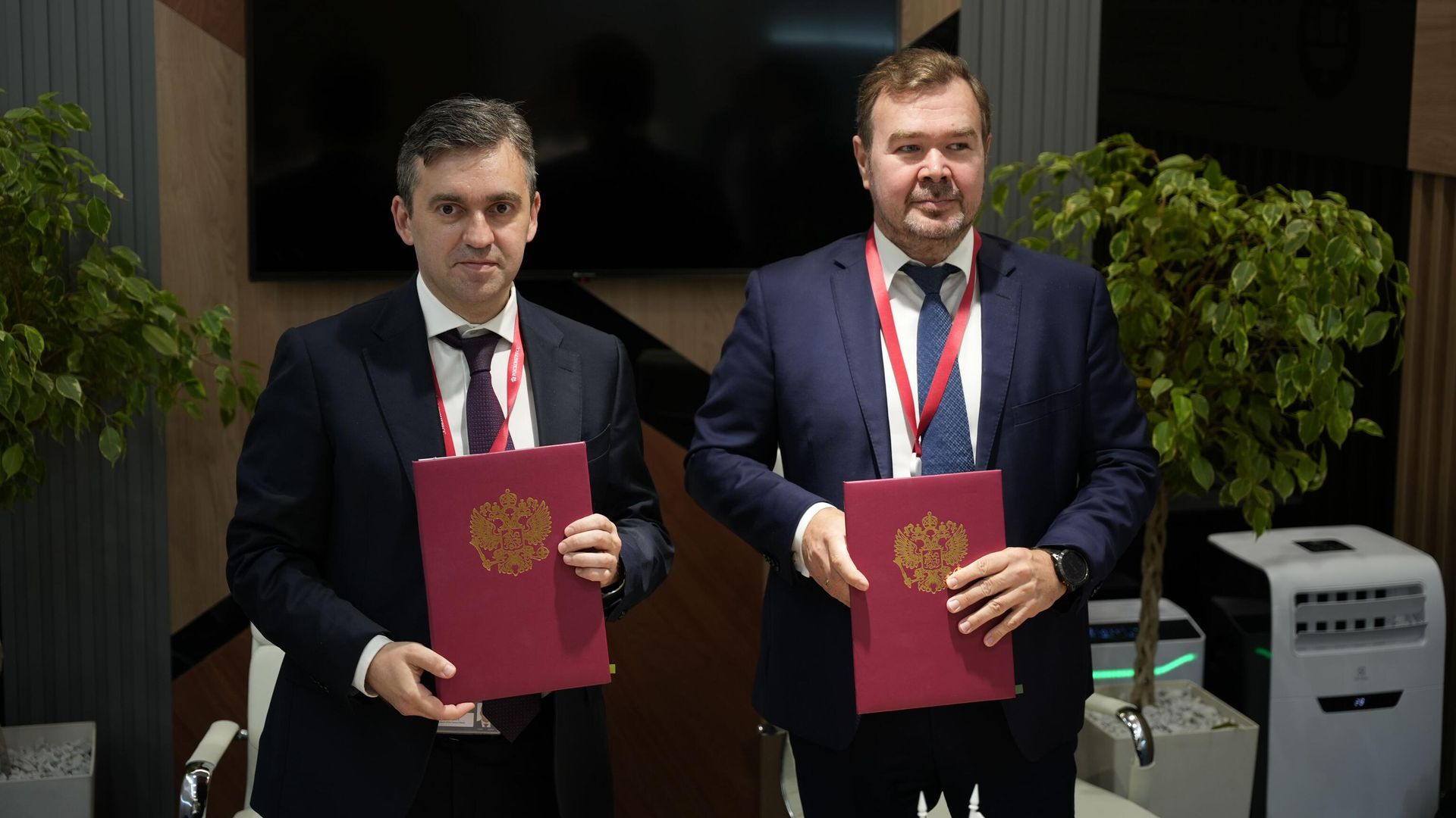 Промпроизводство гусеничных экскаваторов создадут в Ивановской области Промпроизводство гусеничных экскаваторов создадут в Ивановской области - РИА Новости, 1920, 06.06.2024