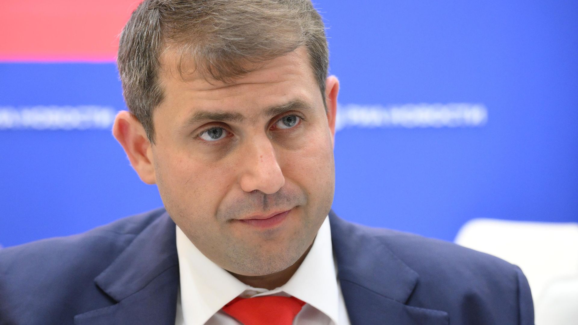 Лидер оппозиционного в Молдавии политического блока Победа Илан Шор на ПМЭФ-2024 Лидер оппозиционного в Молдавии политического блока Победа Илан Шор на ПМЭФ-2024 - РИА Новости, 1920, 06.06.2024