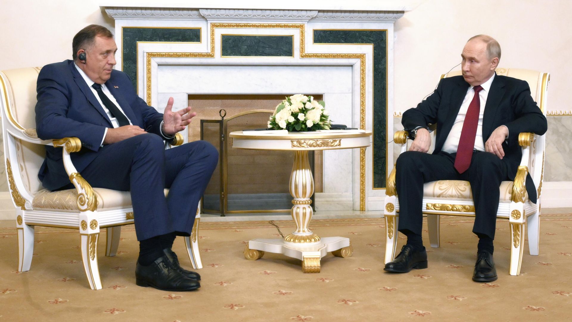 Президент РФ Владимир Путин и президент Республики Сербской Милорад Додик во время встречи Президент РФ Владимир Путин и президент Республики Сербской Милорад Додик во время встречи - РИА Новости, 1920, 06.06.2024