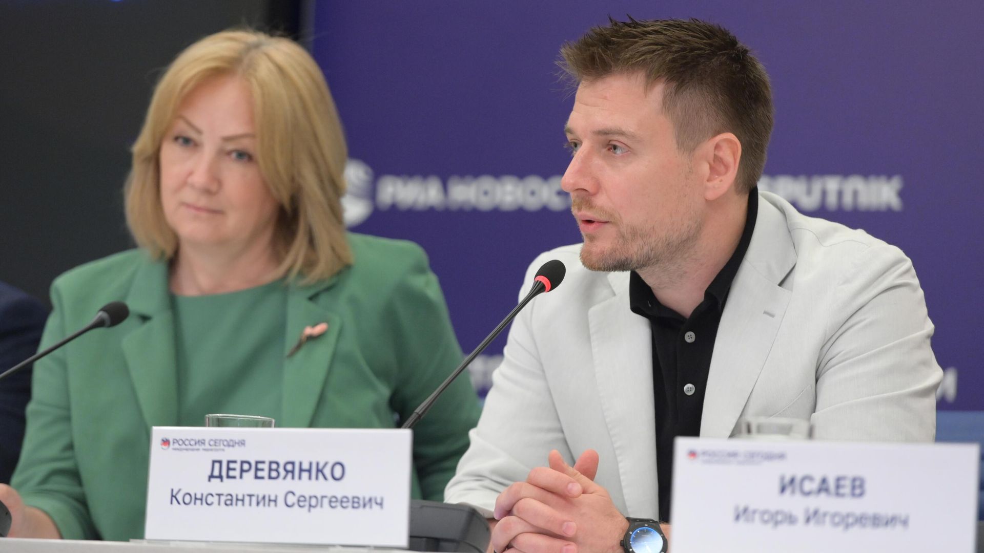 Круглый стол, приуроченный ко Дню русского языка Круглый стол, приуроченный ко Дню русского языка - РИА Новости, 1920, 07.06.2024