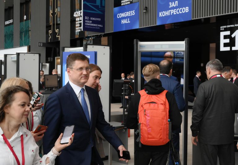 Заместитель председателя правительства Российской Федерации Александр Новак Заместитель председателя правительства Российской Федерации Александр Новак