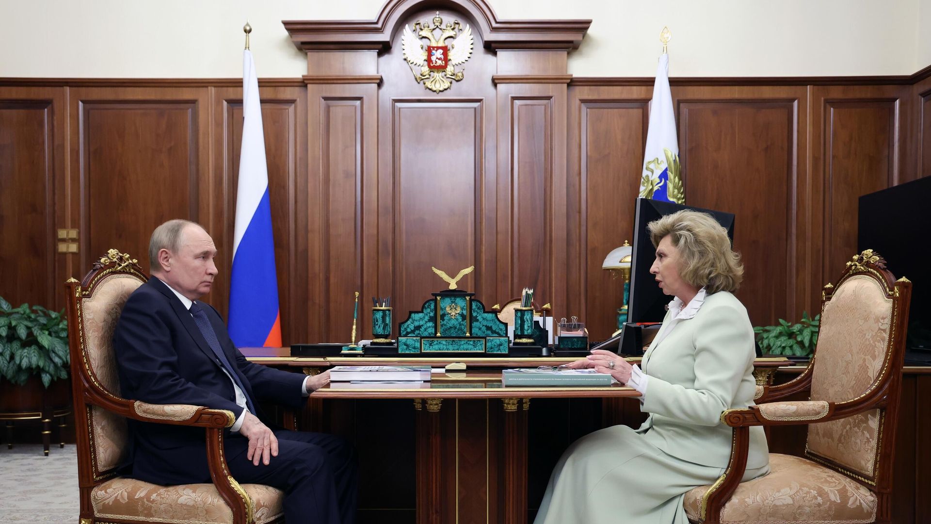 Президент РФ Владимир Путин и уполномоченный по правам человека в РФ Татьяна Москалькова во время встречи - РИА Новости, 1920, 24.06.2025