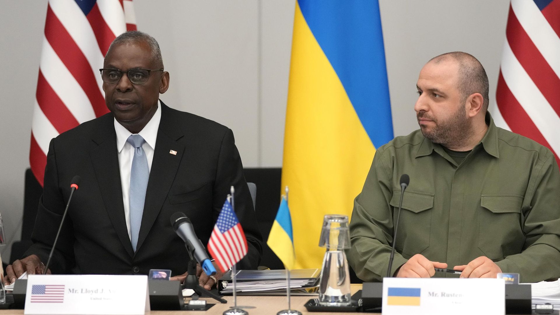 Глава Пентагона США Ллойд Остин выступает на заседании Контактной группы по Украине в штаб-квартире НАТО в Брюсселе Глава Пентагона США Ллойд Остин выступает на заседании Контактной группы по Украине в штаб-квартире НАТО в Брюсселе - РИА Новости, 1920, 22.10.2024