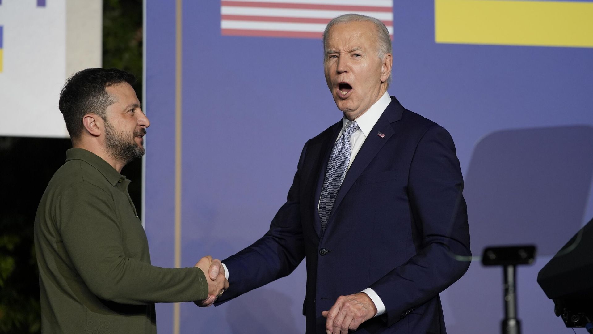 Президент США Джо Байден и президент Украины Владимир Зеленский - РИА Новости, 1920, 06.12.2024