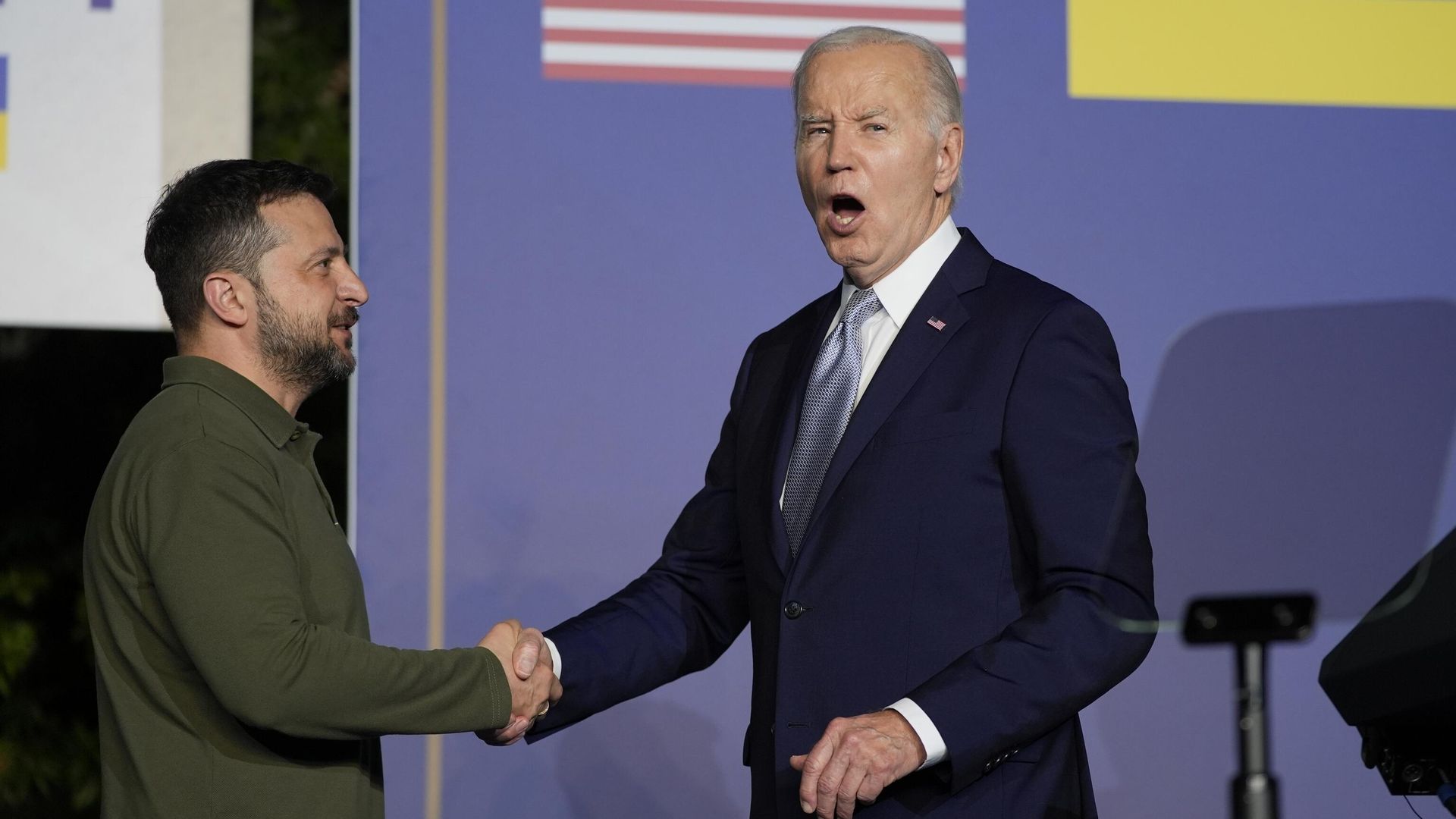 Президент США Джо Байден и президент Украины Владимир Зеленский Президент США Джо Байден и президент Украины Владимир Зеленский - РИА Новости, 1920, 21.11.2024