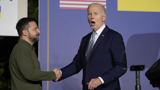 Президент США Джо Байден и президент Украины Владимир Зеленский