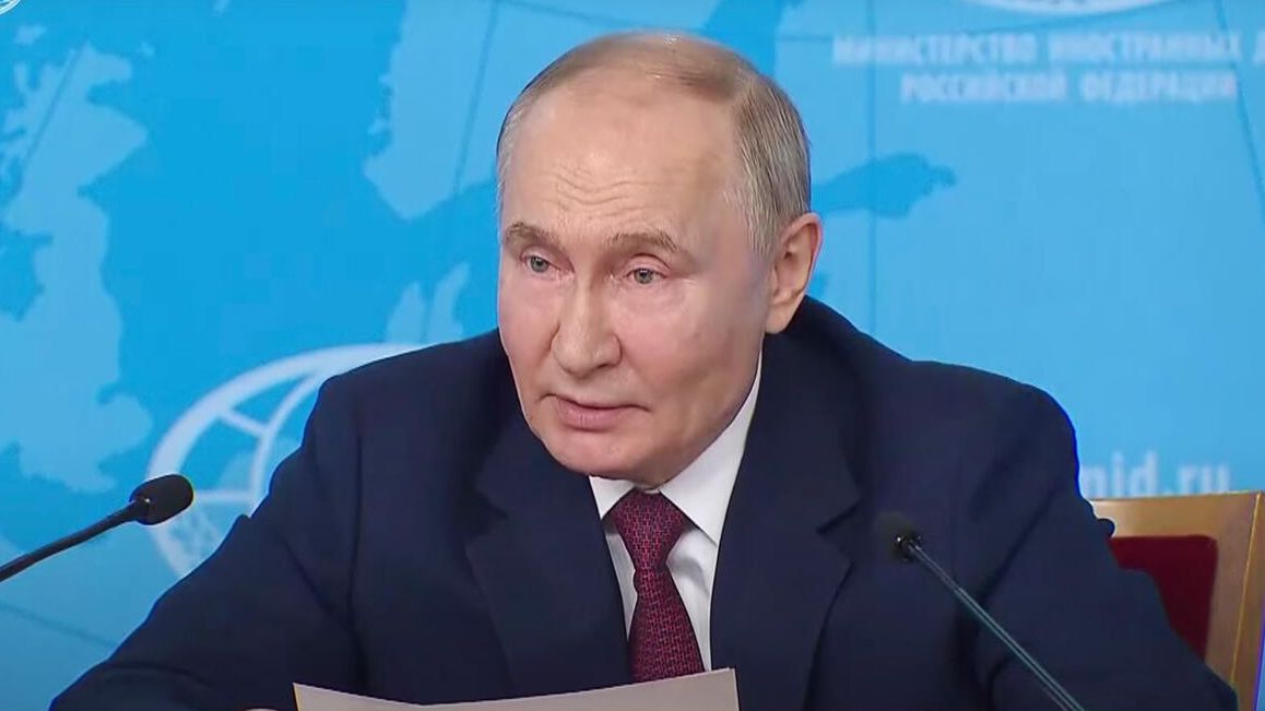 Владимир Путин на встрече с руководством МИД Владимир Путин на встрече с руководством МИД - РИА Новости, 1920, 14.06.2024