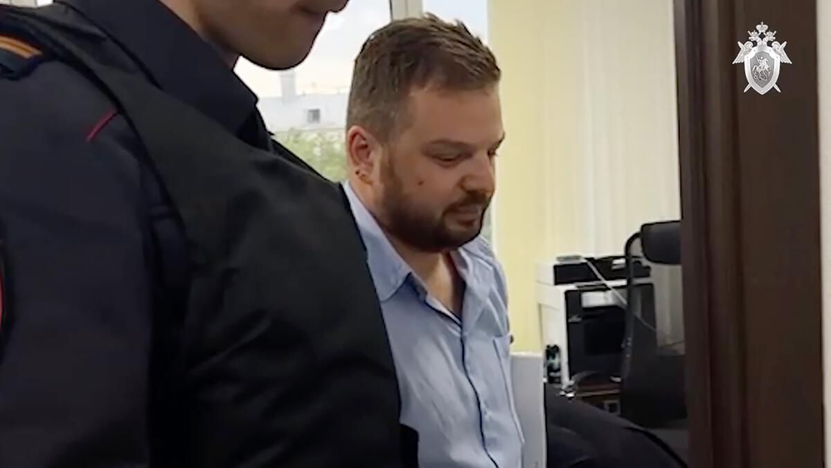 Задержанный генеральный директор Кухни на районе Антон Лозин Задержанный генеральный директор Кухни на районе Антон Лозин - РИА Новости, 1920, 24.12.2024