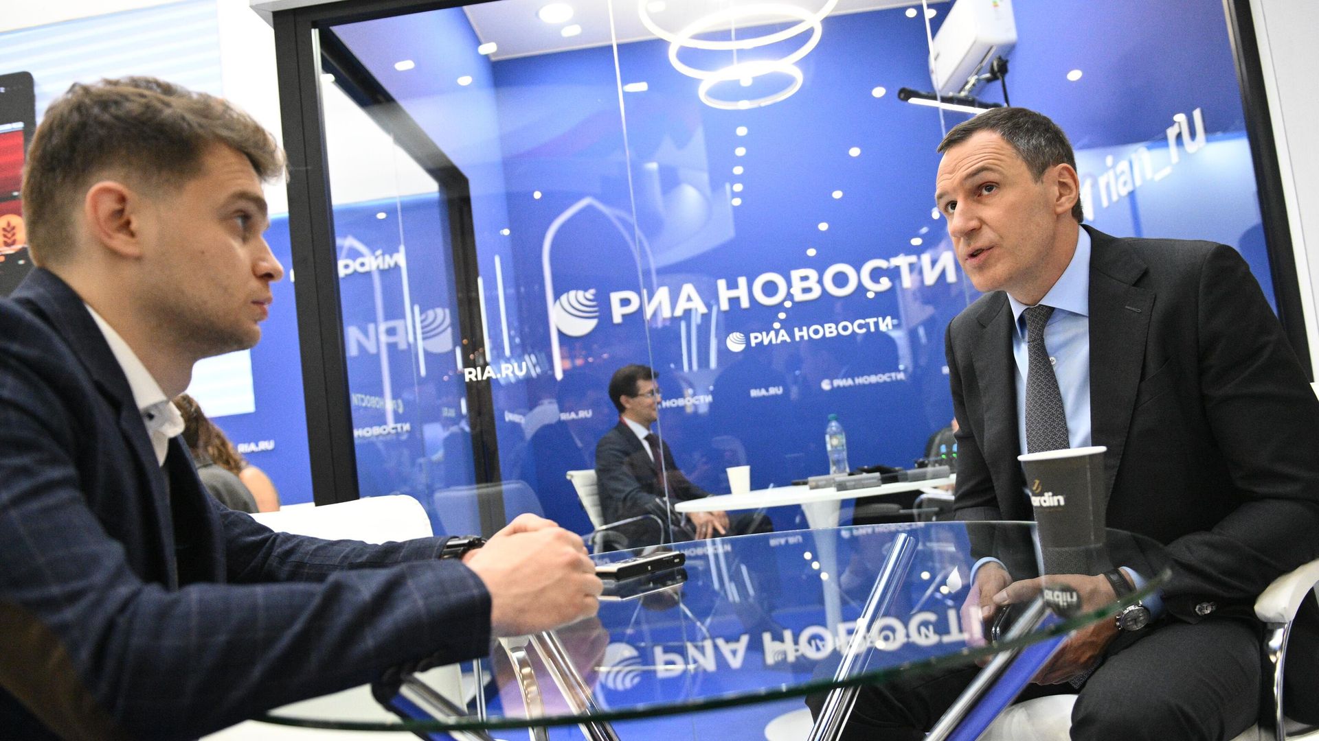 Генеральный директор ППК Российский экологический оператор Денис Буцаев во время интервью Генеральный директор ППК Российский экологический оператор Денис Буцаев во время интервью - РИА Новости, 1920, 20.06.2024
