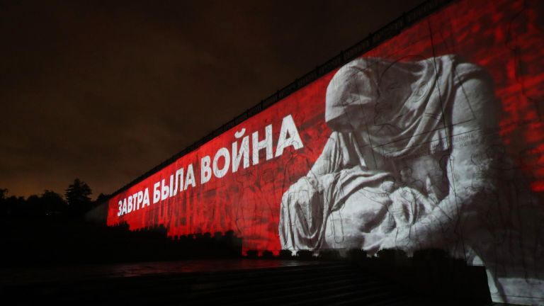 Патриотическая акция Завтра была война на Мамаевом кургане в Волгограде, посвящённая 83-й годовщине начала Великой Отечественной войны Патриотическая акция Завтра была война на Мамаевом кургане в Волгограде, посвящённая 83-й годовщине начала Великой Отечественной войны