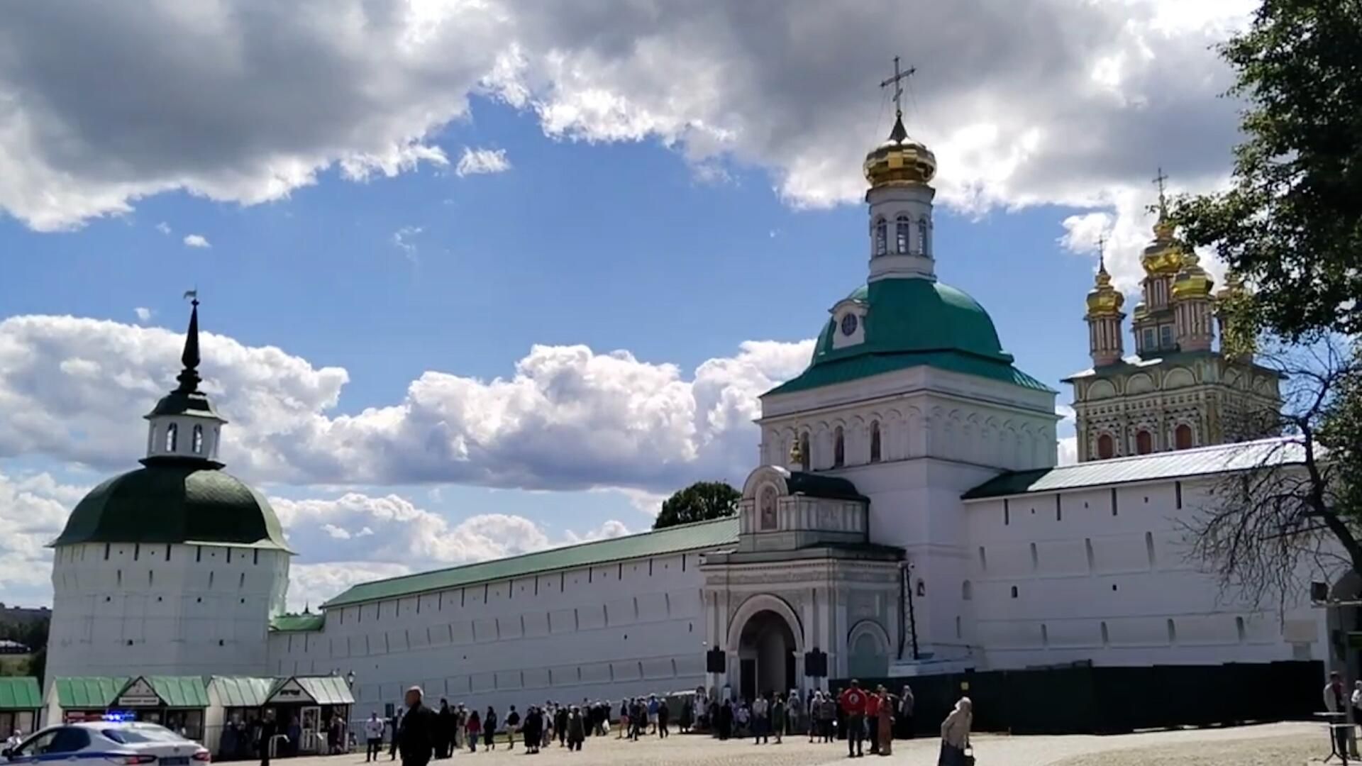 Грузовик с иконой Троица подъехал к Троице-Сергиевой лавре Грузовик с иконой Троица подъехал к Троице-Сергиевой лавре - РИА Новости, 1920, 22.06.2024