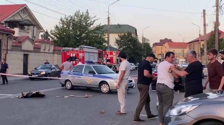 На месте нападения на сотрудников полиции в Махачкале