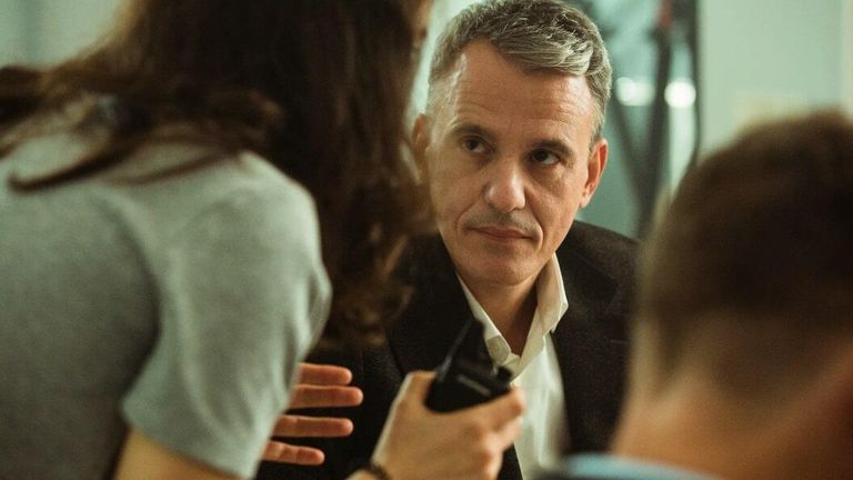 Кадр из сериала Взрослые