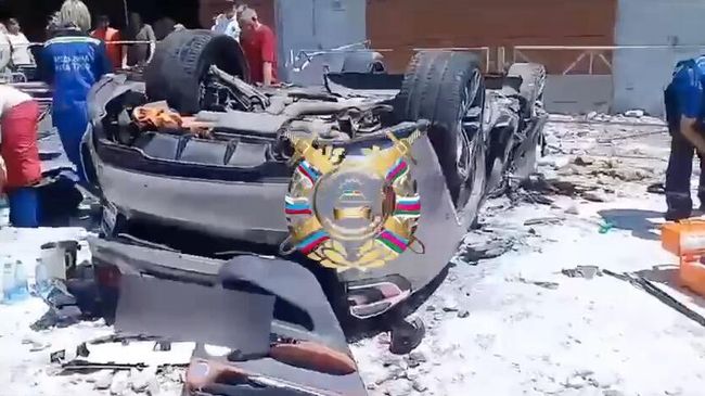 Машина вылетела со 2 этажа крытой парковки из ТРЦ Галерея в Краснодаре 