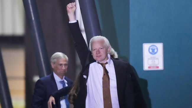 Основатель Wikileaks Джулиан Ассанж