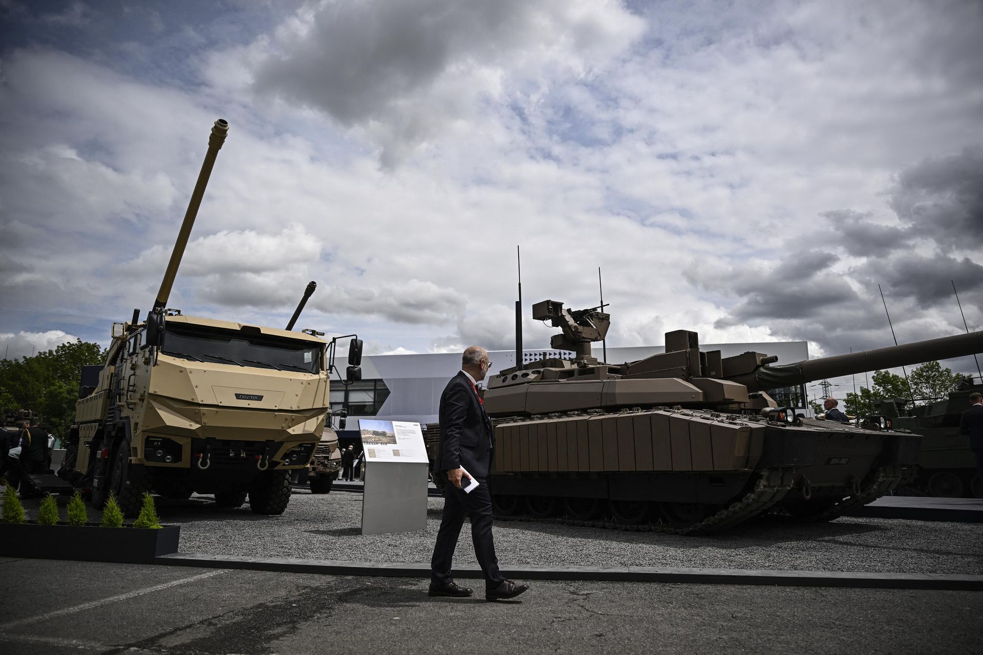 Танк Leclerc Evolution на выставке Eurosatory 2024 Танк Leclerc Evolution на выставке Eurosatory 2024 - РИА Новости, 1920, 28.01.2026