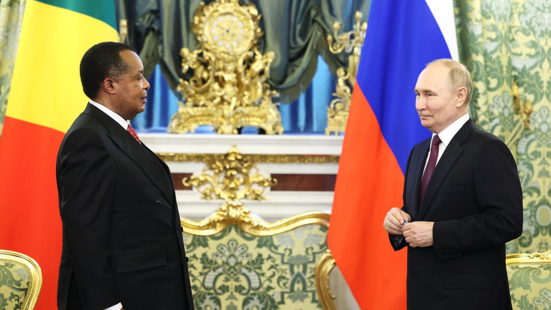 Президент РФ Владимир Путин и президент Конго Дени Сассу-Нгессо во время встречи. 27 июня 2024 - РИА Новости, 1920, 27.06.2024