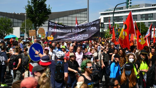 Акция протеста против правых радикалов и партии Альтернатива для Германии в немецком городе Эссен. 29 июня 2024