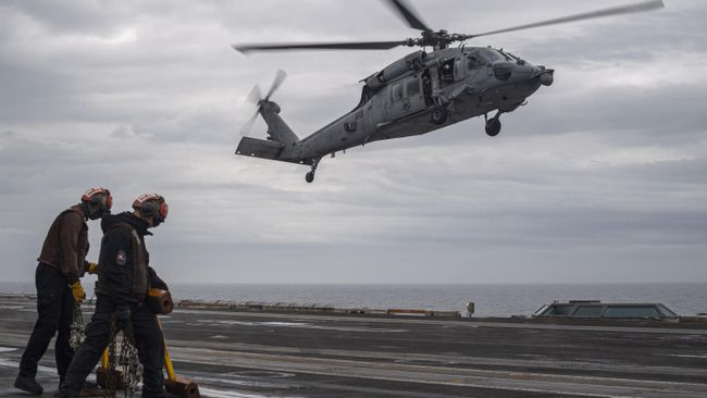 Американский вертолёт MH-60S Sea Hawk