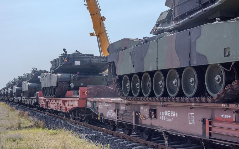 Танки M1 Abrams , переброшенные на новую американскую базу НАТО в Польше - РИА Новости, 1920, 26.10.2026