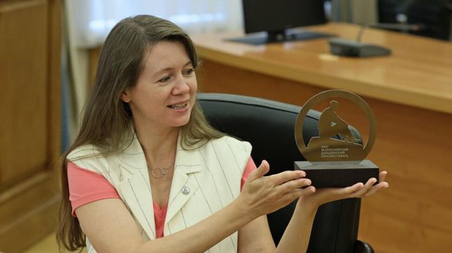 Министр культуры Алтайского края Елена Безрукова Министр культуры Алтайского края Елена Безрукова