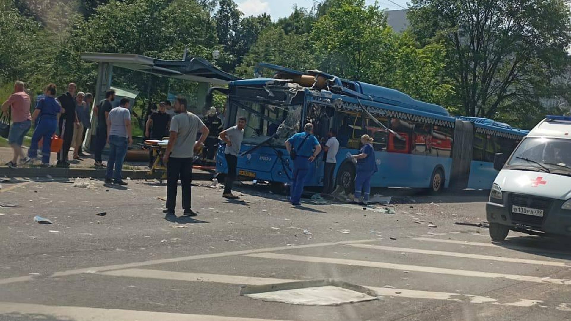 Автобус, на крыше которого взорвался газовый баллон в Москве - РИА Новости, 1920, 02.07.2024