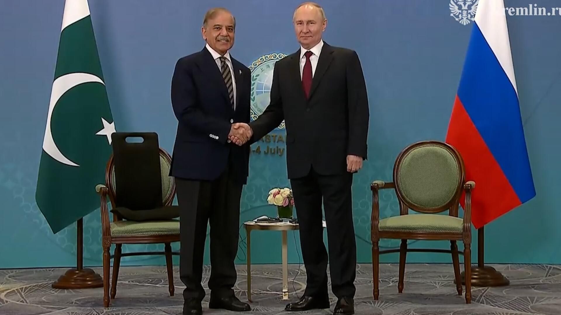 Встреча Путина с премьером Пакистана Встреча Путина с премьером Пакистана - РИА Новости, 1920, 03.07.2024