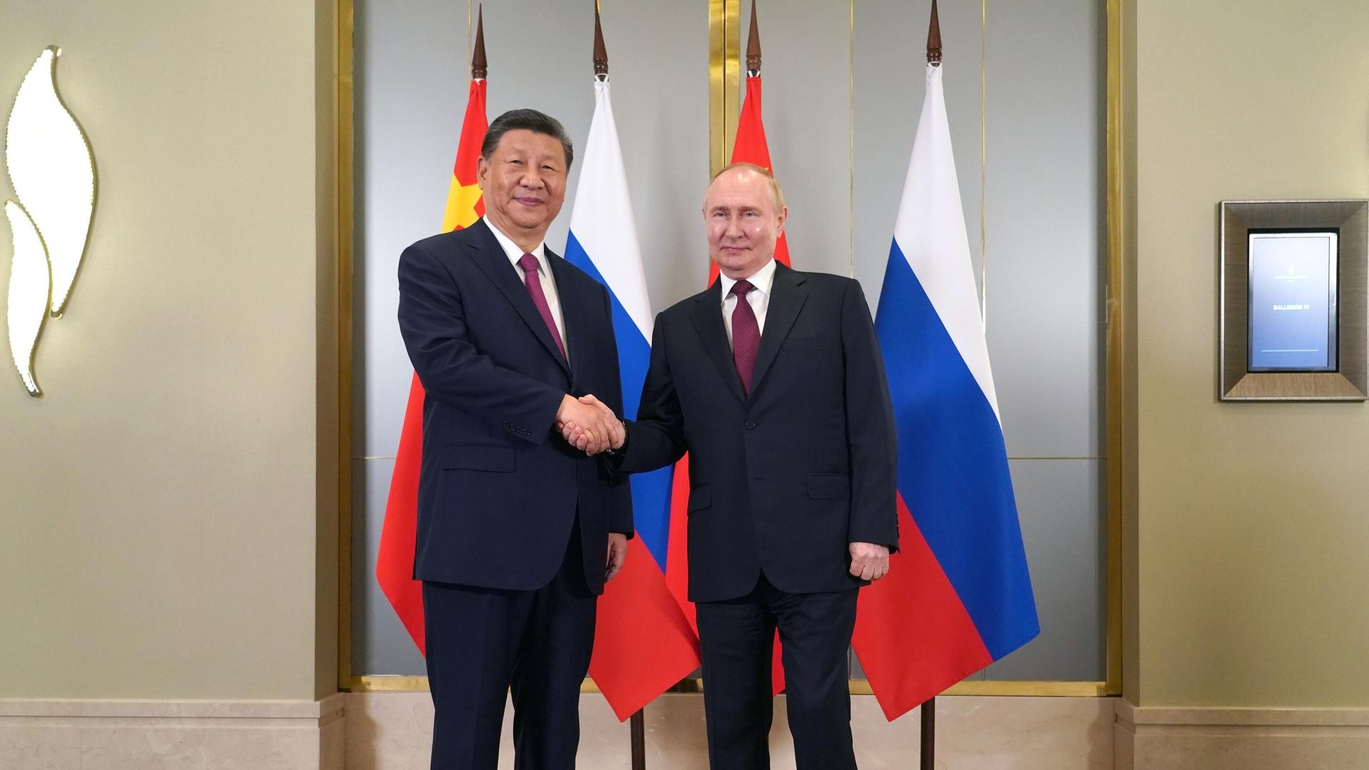 Президент России Владимир Путин и председатель КНР Си Цзиньпин Президент России Владимир Путин и председатель КНР Си Цзиньпин - РИА Новости, 1920, 22.10.2024