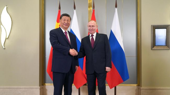 Президент России Владимир Путин и председатель КНР Си Цзиньпин