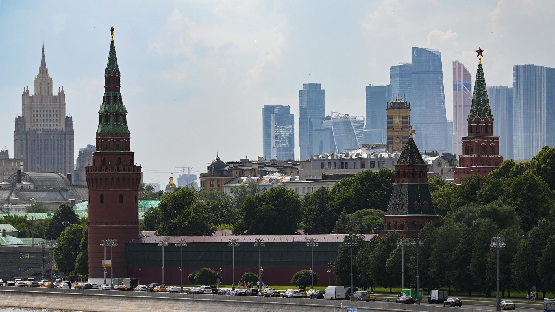 Панорамный вид на Московский Кремль и Москву-реку Панорамный вид на Московский Кремль и Москву-реку - РИА Новости, 1920, 10.09.2024