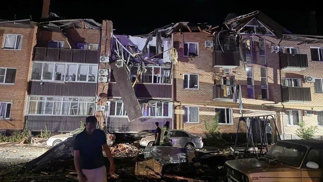 Последствия атаки беспилотников ВСУ в Приморско-Ахтарске Последствия атаки беспилотников ВСУ в Приморско-Ахтарске - РИА Новости, 1920, 05.07.2024