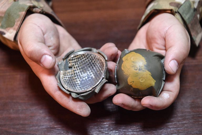 Кассетные боеприпасы (суббоеприпасы) ракеты ATACMS Кассетные боеприпасы (суббоеприпасы) ракеты ATACMS