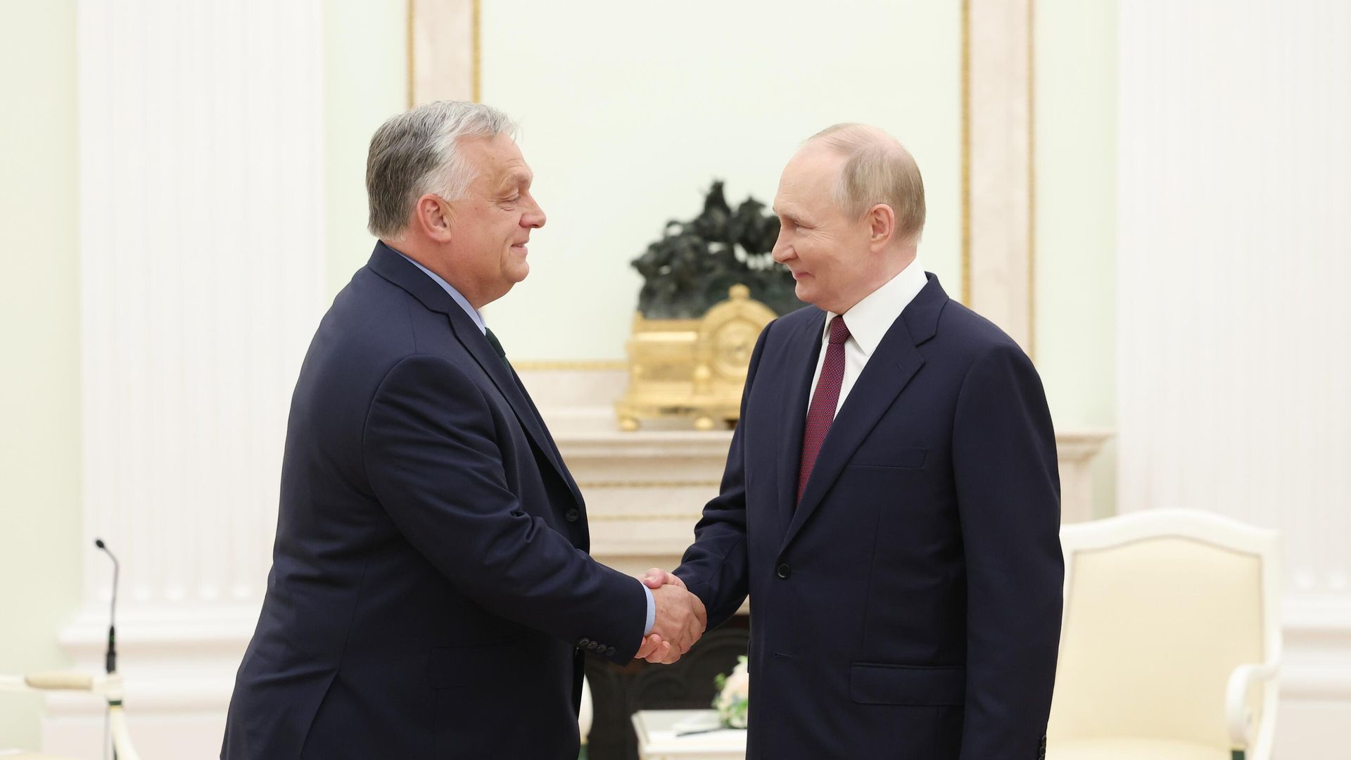 Президент РФ Владимир Путин и премьер-министр Венгрии Виктор Орбан во время встречи в Москве. 5 июля 2024 Президент РФ Владимир Путин и премьер-министр Венгрии Виктор Орбан во время встречи в Москве. 5 июля 2024 - РИА Новости, 1920, 05.07.2024