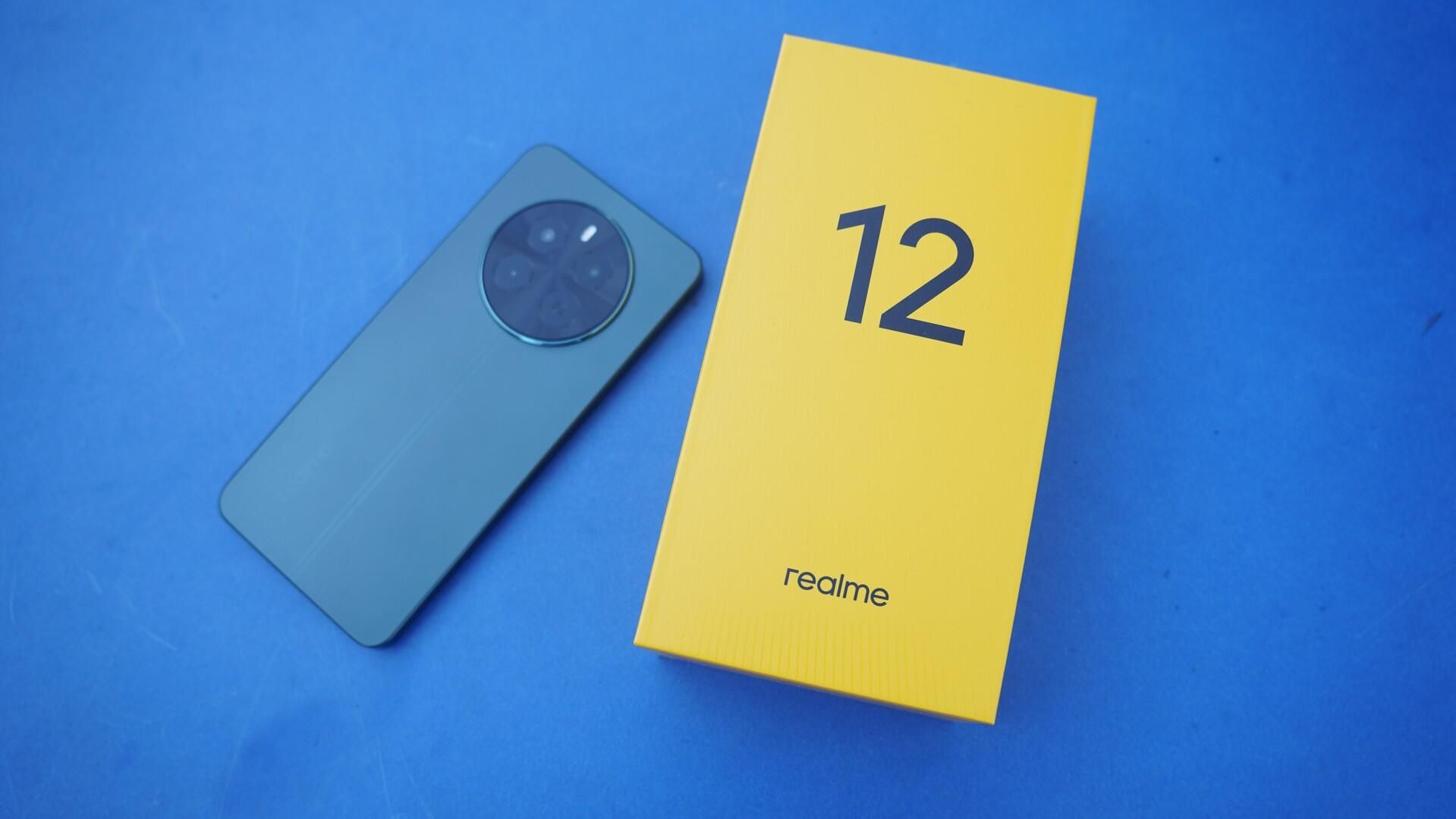 Смартфон realme 12 Смартфон realme 12 - РИА Новости, 1920, 05.07.2024