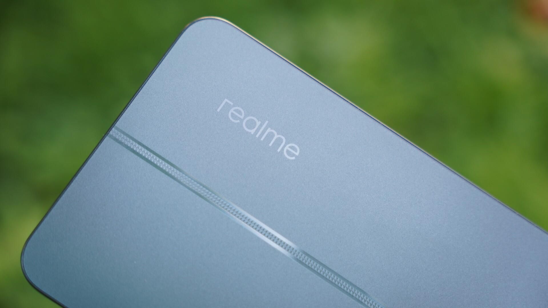 Смартфон realme 12 Смартфон realme 12 - РИА Новости, 1920, 05.07.2024
