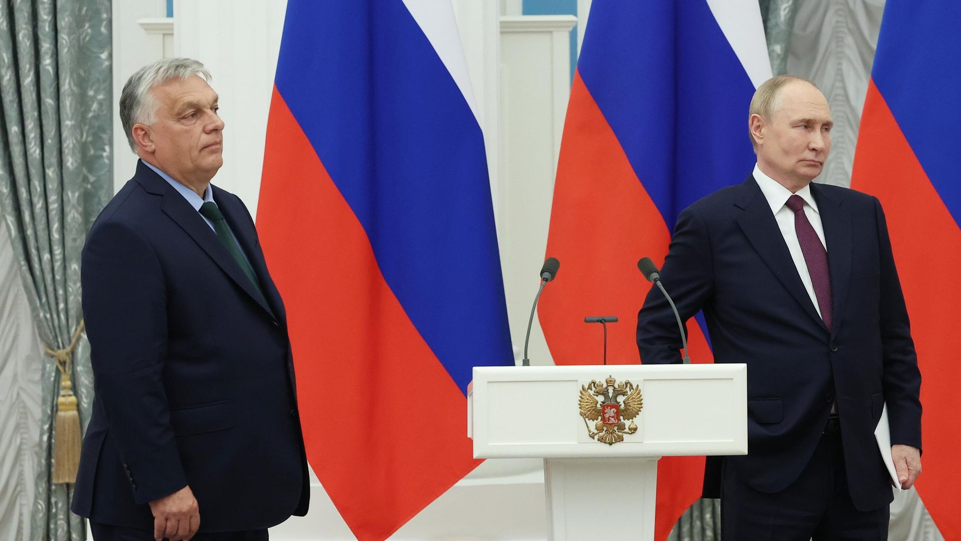 Президент России Владимир Путин и премьер-министр Венгрии Виктор Орбан на пресс-конференции после встречи в Москве Президент России Владимир Путин и премьер-министр Венгрии Виктор Орбан на пресс-конференции после встречи в Москве - РИА Новости, 1920, 29.08.2024
