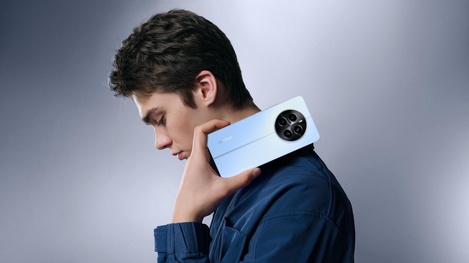 Смартфон realme 12 Смартфон realme 12 - РИА Новости, 1920, 05.07.2024