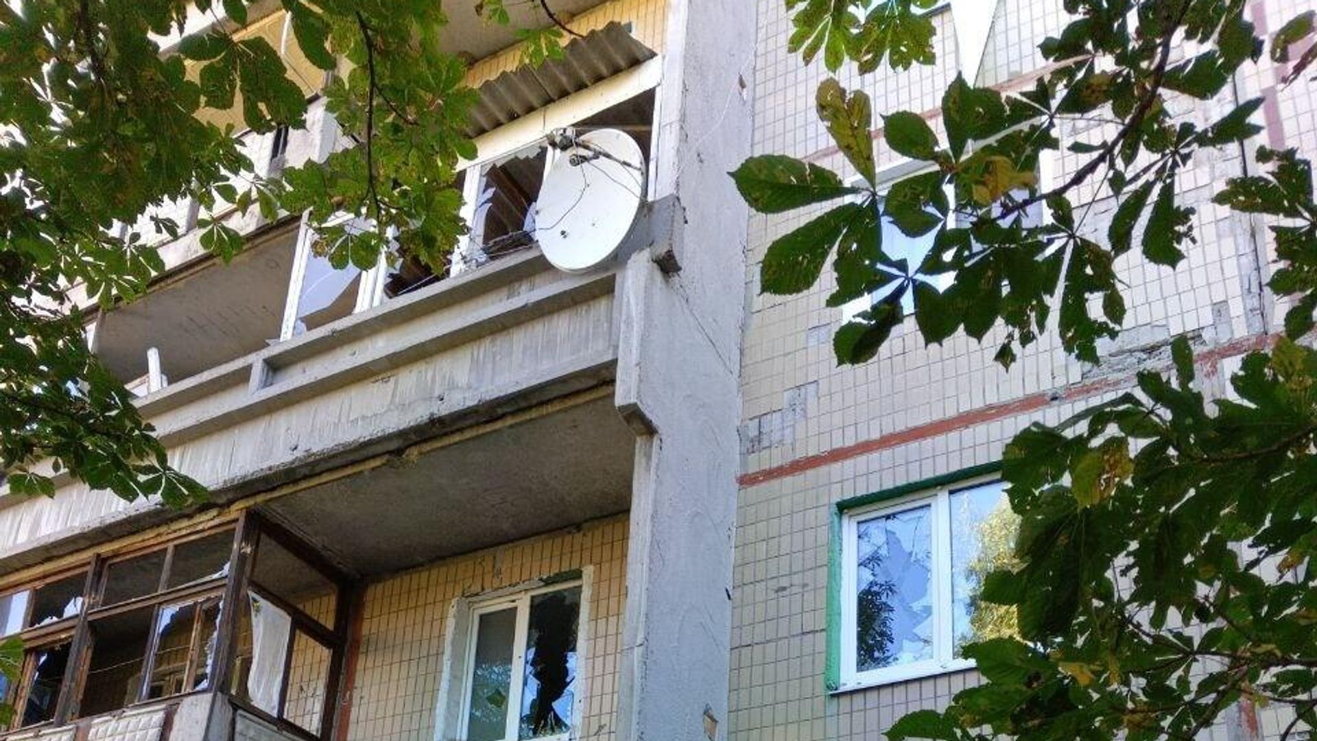 Последствия обстрела жилмассива Комсомолец в Горловке Последствия обстрела жилмассива Комсомолец в Горловке - РИА Новости, 1920, 07.07.2024
