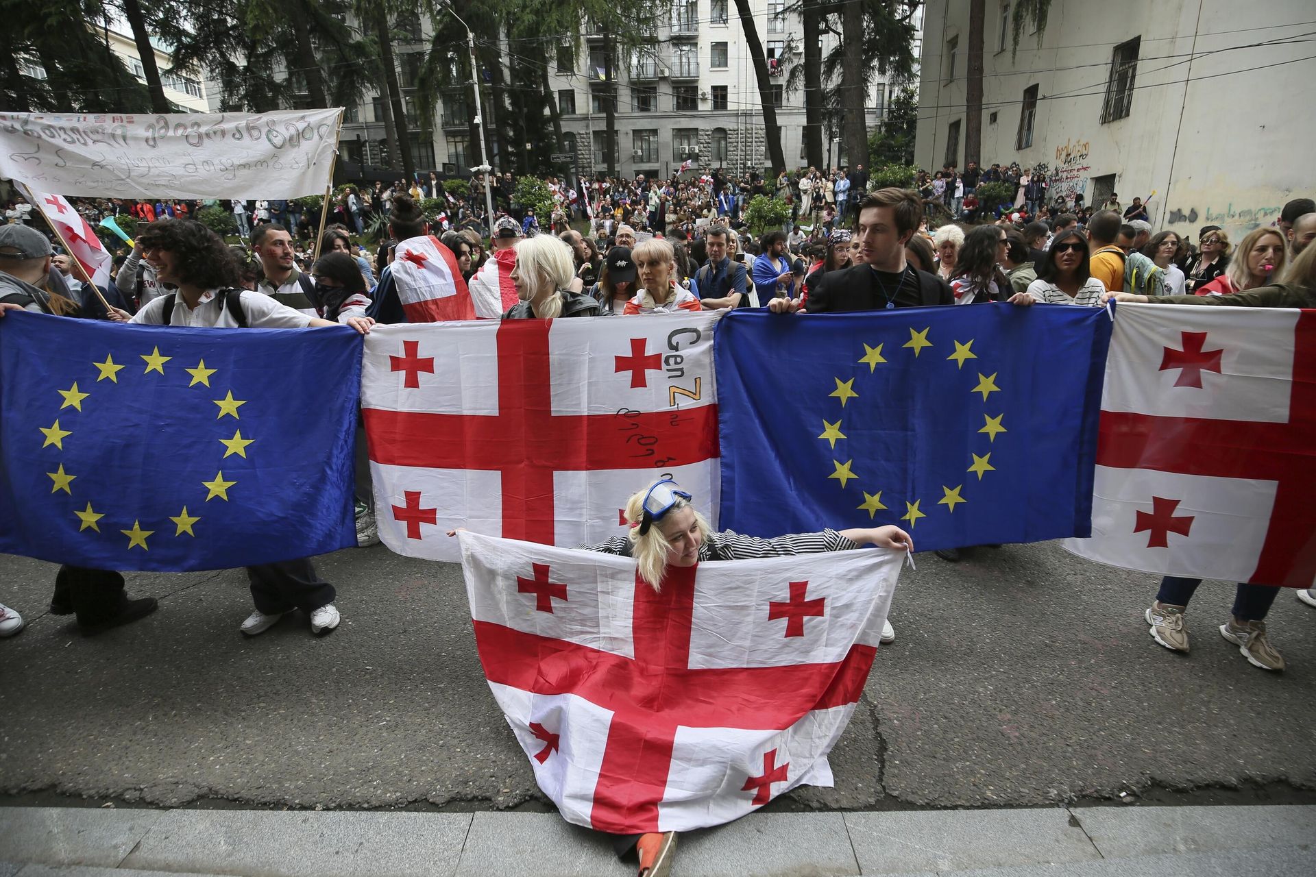 Участники акции протеста оппозиции в Тбилиси Участники акции протеста оппозиции в Тбилиси - РИА Новости, 1920, 23.10.2024