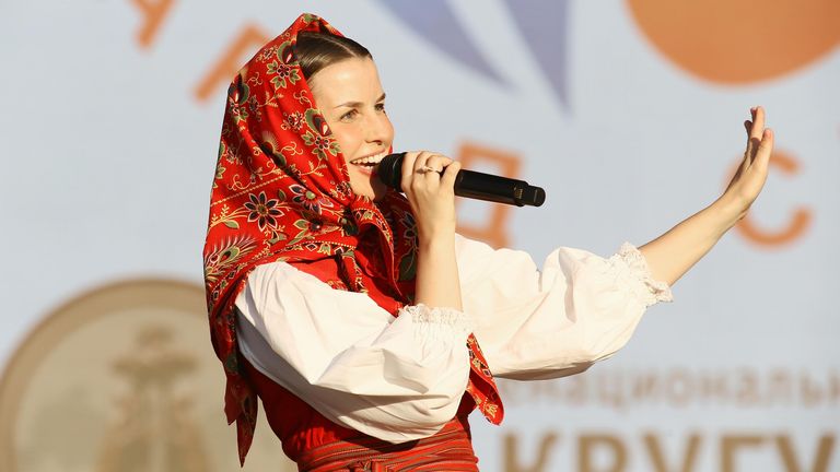 Выставка Россия. Гала-концерт Нас миллионы, посвященный Дню семьи, любви и верности Выставка Россия. Гала-концерт Нас миллионы, посвященный Дню семьи, любви и верности
