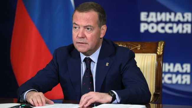 Дмитрий Медведев