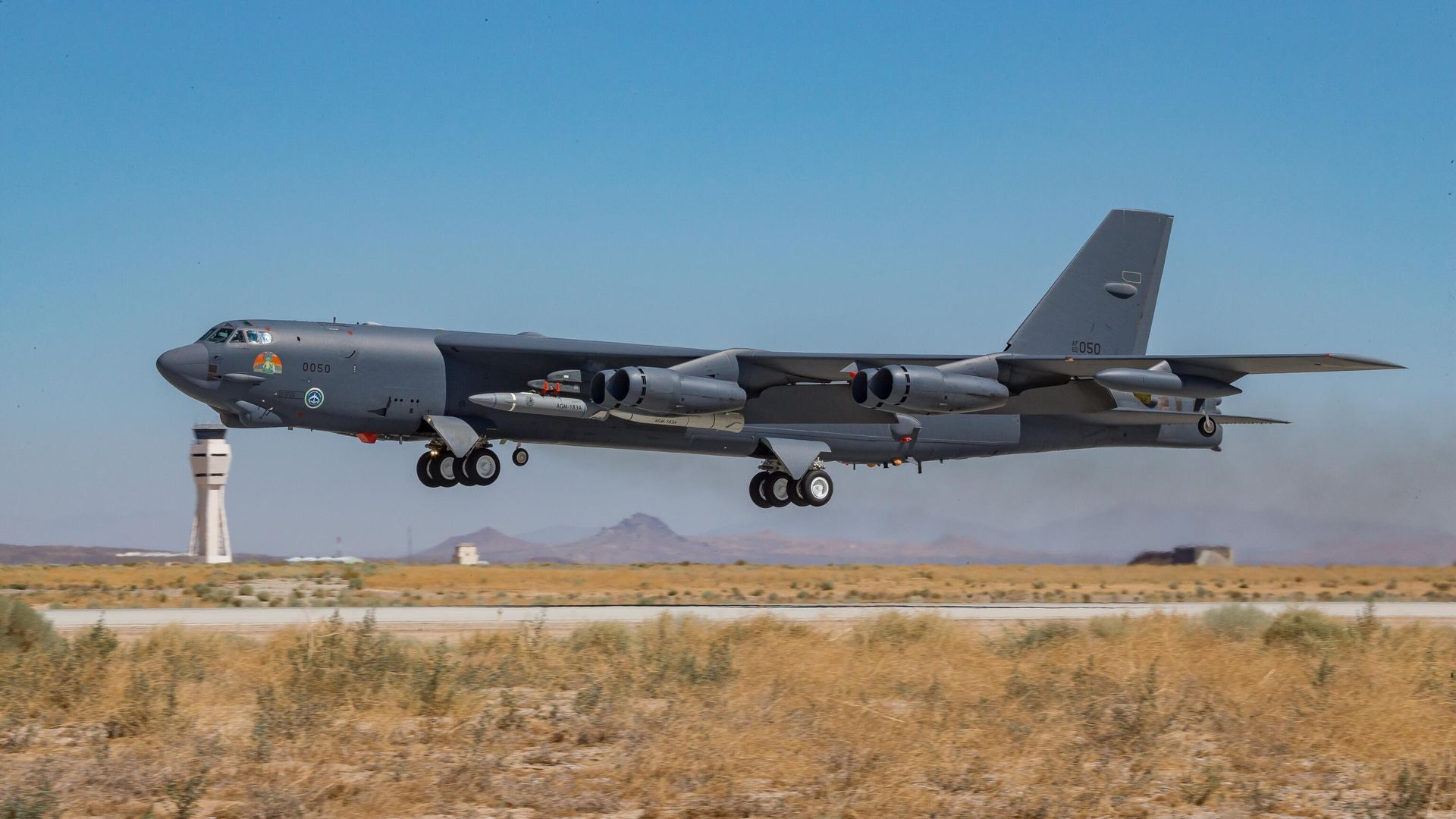 Стратегический бомбардировщик ВВС США B-52H Стратегический бомбардировщик ВВС США B-52H - РИА Новости, 1920, 24.03.2026