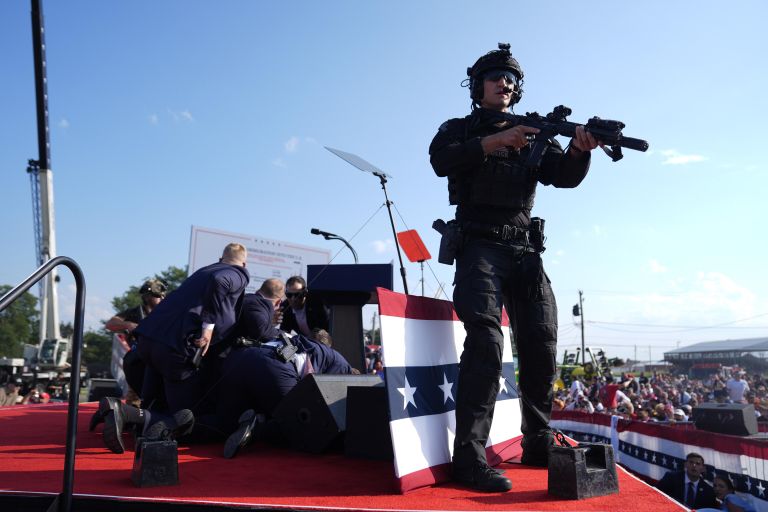 Стрельба на предвыборном митинге Дональда Трампа Стрельба на предвыборном митинге Дональда Трампа