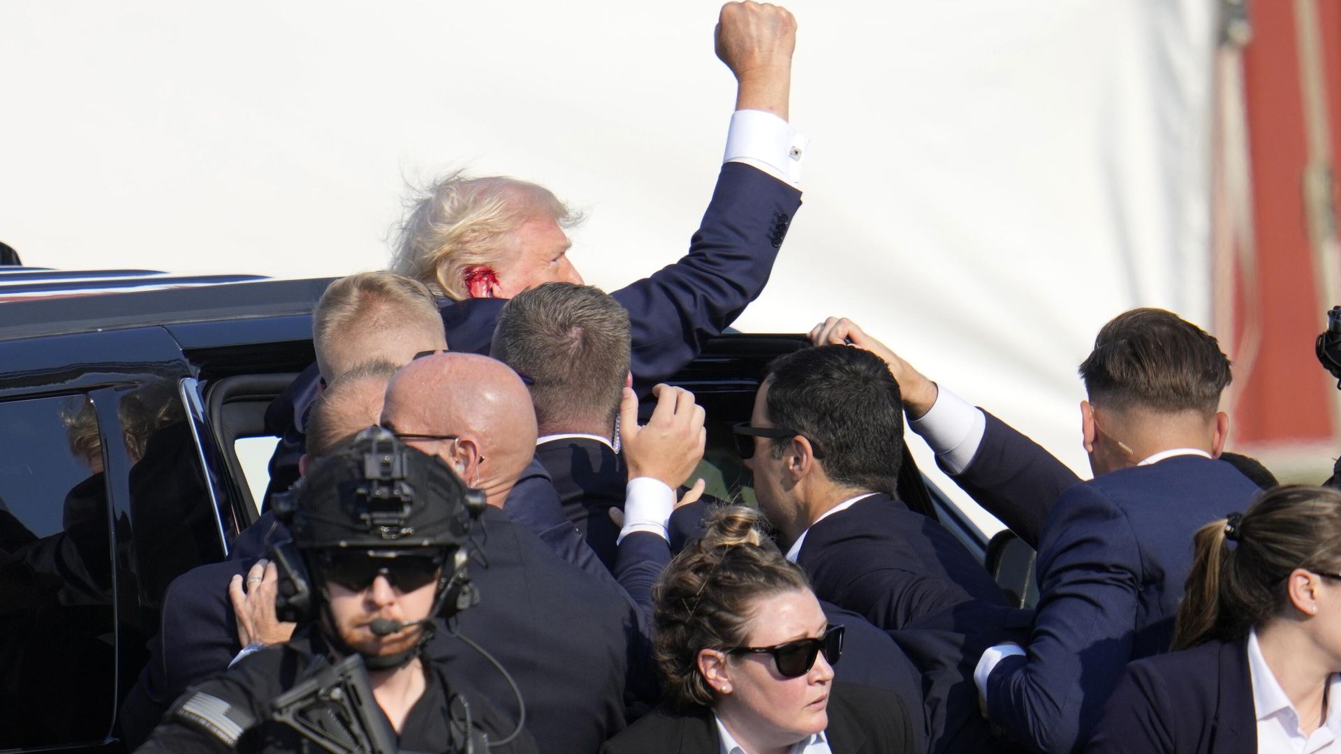 Стрельба на предвыборном митинге Трампа Стрельба на предвыборном митинге Трампа - РИА Новости, 1920, 14.07.2024